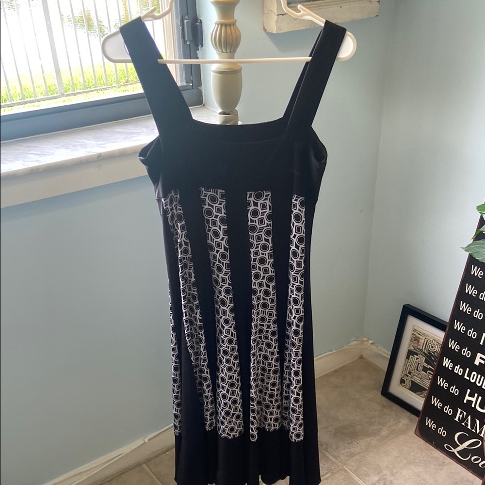 Chic Black Dress with White Geometric Design